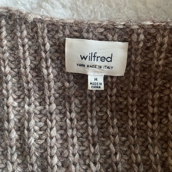 Aritzia V-neck knit sweater - Picture 2 of 8